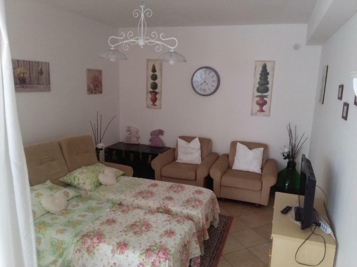 Ai Tre Archi Di Tagliaborse Villa Маскали Екстериор снимка